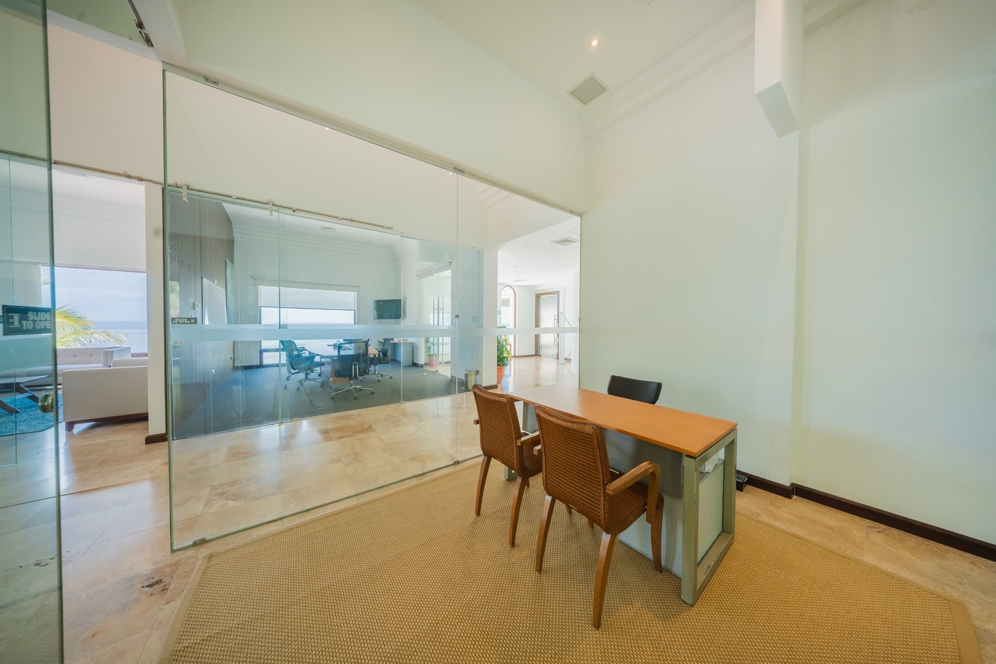 Oficinas del Beach Club - Image 2