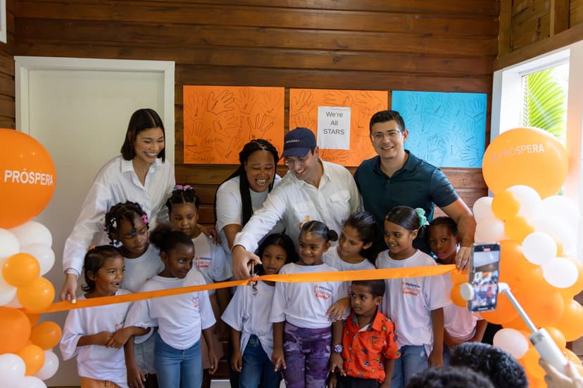 Próspera Empowers Community Education in Roatán